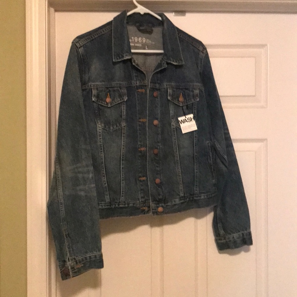 Jean jacket by the Gap brand new